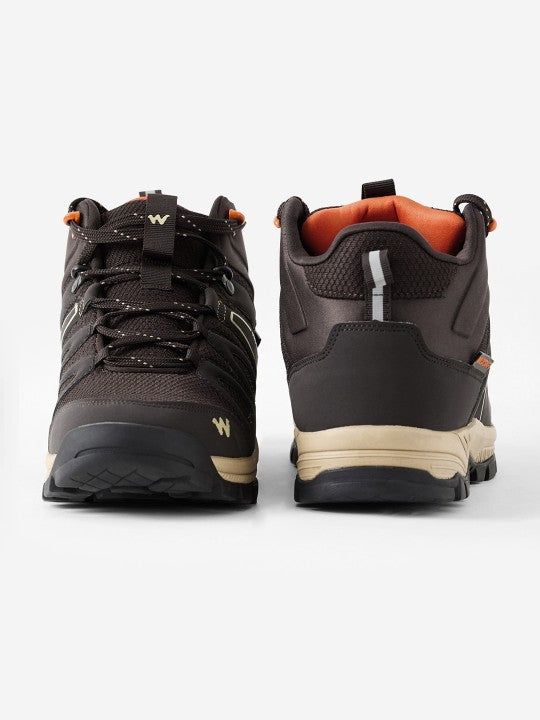 Men Textured PU Trekking Shoes