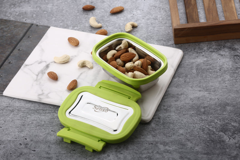 TINY LUNCH CONTAINER