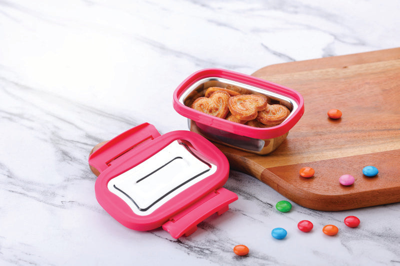 TINY LUNCH CONTAINER