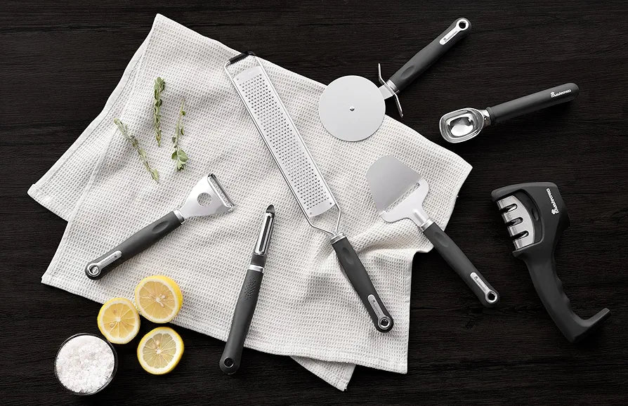 MasterPRO Bergner Master Pro Stainless Steel Pizza Cutter Cycle for Kitchen 