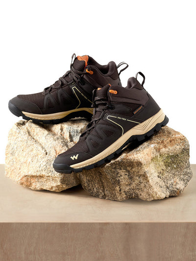 Men Textured PU Trekking Shoes