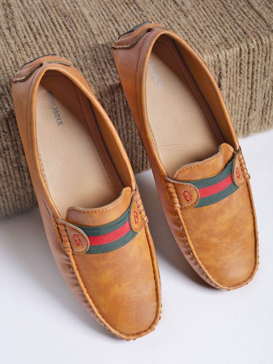 HIGHLANDER Men Driving Textured Slip-On Casual Shoes