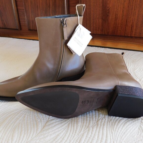 New Brunello Cucinelli monili heel Chelsea boot tan leather ankle booties 39 NWT